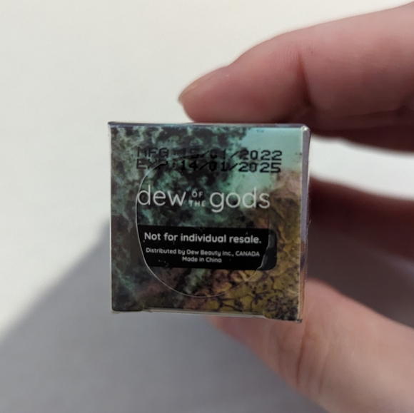 FIJIFUJI Dew of the Gods Collagen Whip Vitamin Mask - Picture 5 of 6